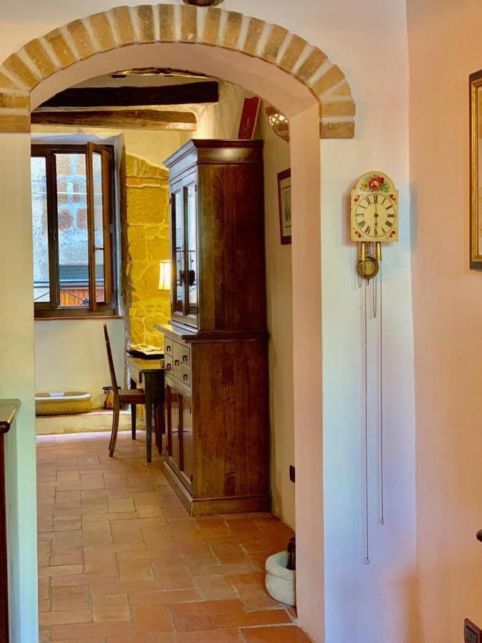 Апартаменты Maidalchini House Аквапенденте Экстерьер фото